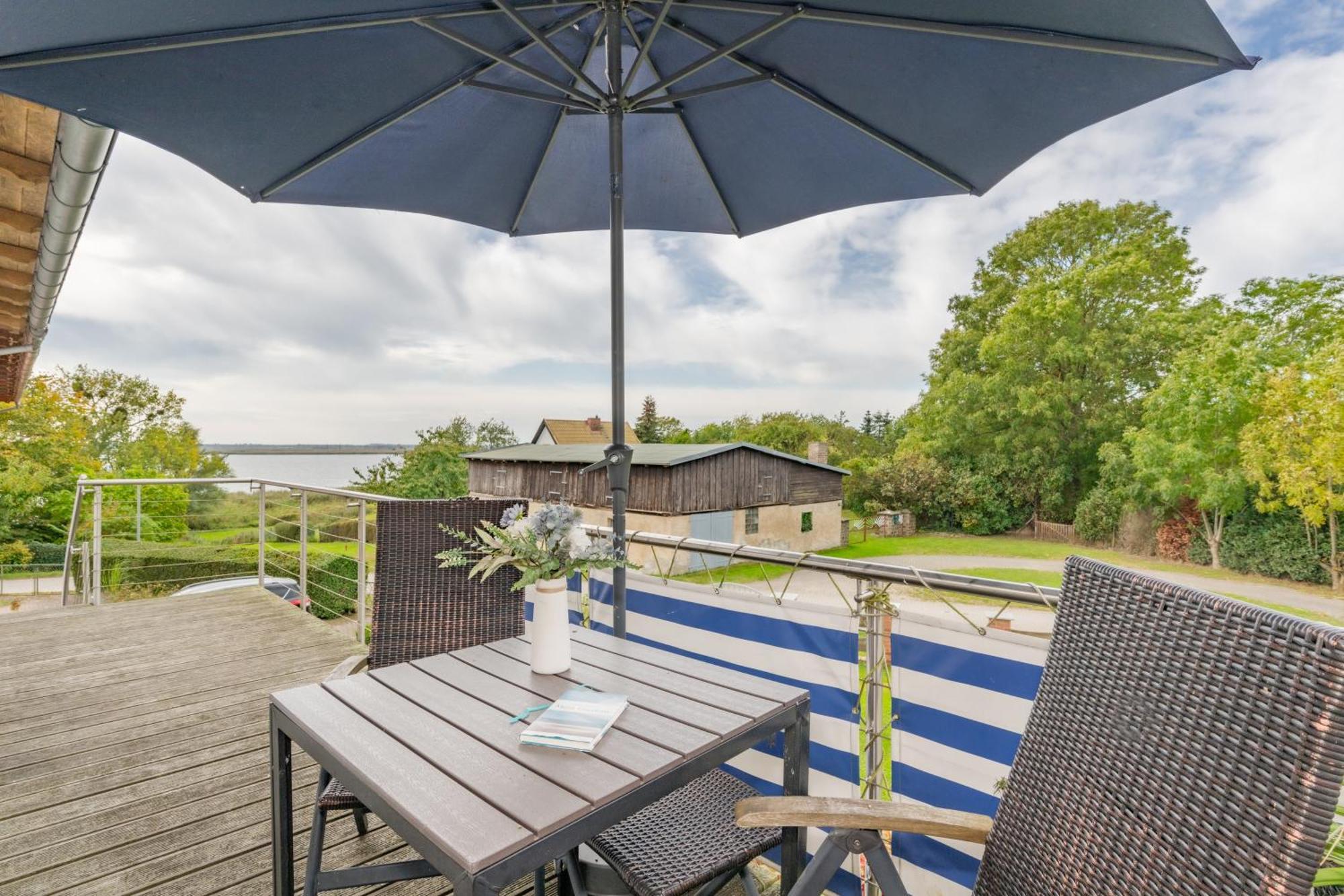 Reusenhof Am Haff Apartment Usedom Town Екстериор снимка